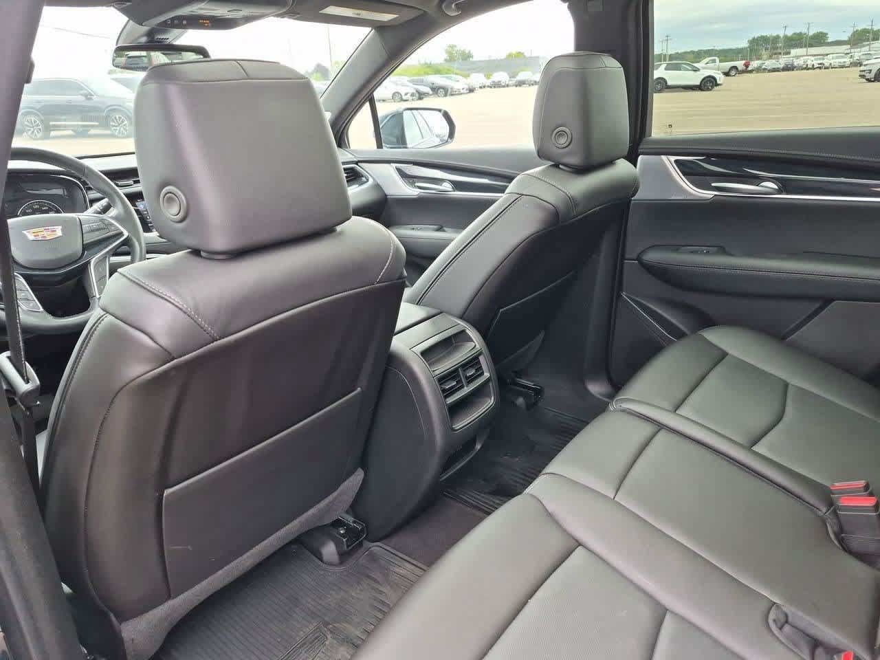 Used 2025 Cadillac XT5 Premium Luxury AWD/4WD image 18