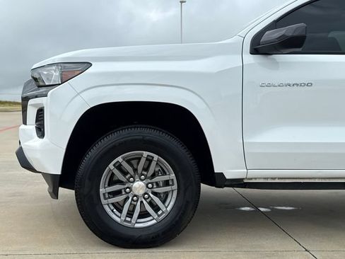 Used 2024 Chevrolet Colorado LT w/ LT Convenience Package II RWD image 5