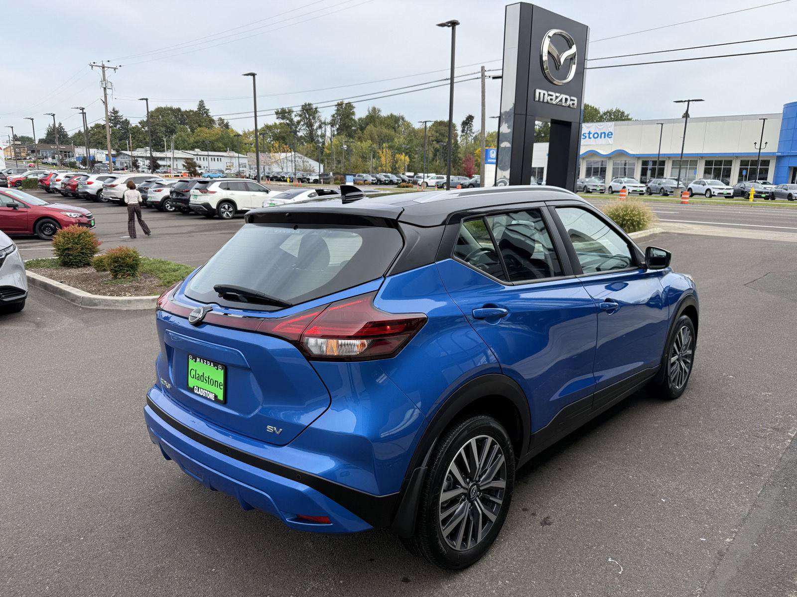 Used 2022 Nissan Kicks SV FWD image 6