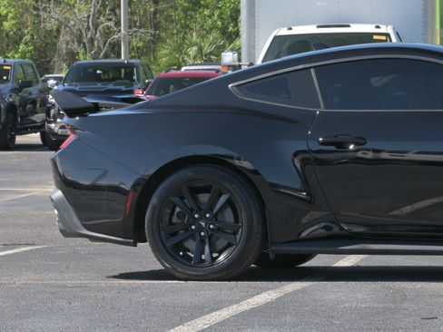 Used 2024 Ford Mustang GT RWD image 5