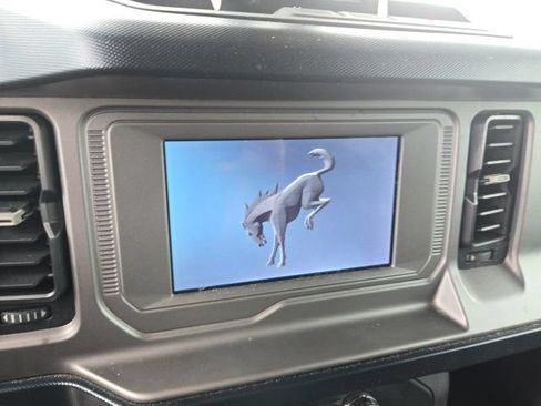 Used 2021 Ford Bronco Outer Banks AWD/4WD image 9