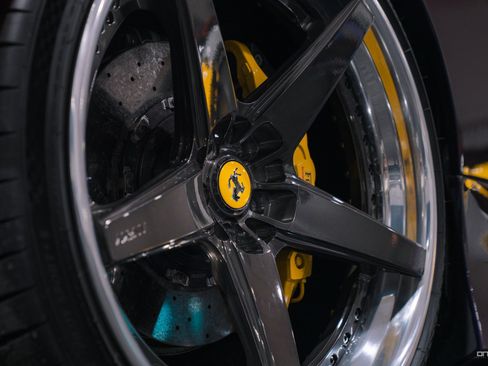 Used 2022 Ferrari F8 Tributo RWD image 15
