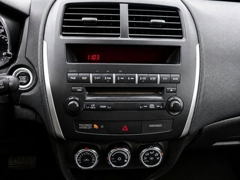 Used 2013 Mitsubishi Outlander Sport SE AWD/4WD image 17