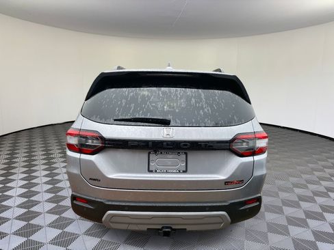 New 2025 Honda Pilot TrailSport image 5