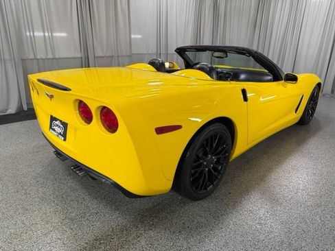 Used 2011 Chevrolet Corvette Convertible w/ Preferred Equipment Group RWD image 4