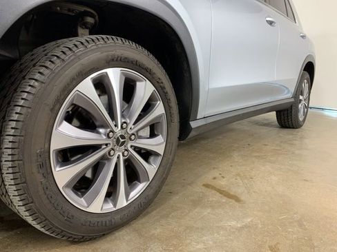 Used 2022 Mercedes-Benz GLE 350 4MATIC w/ Premium Package image 2