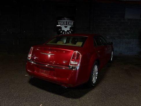 Used 2013 Chrysler 300 AWD w/ Driver Convenience Group image 6