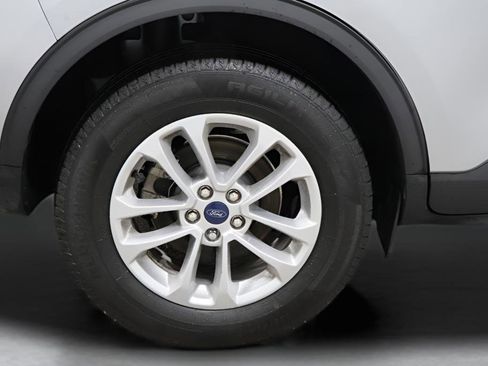 Used 2022 Ford Escape SE image 30