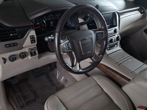 Used 2020 GMC Yukon Denali AWD/4WD image 17