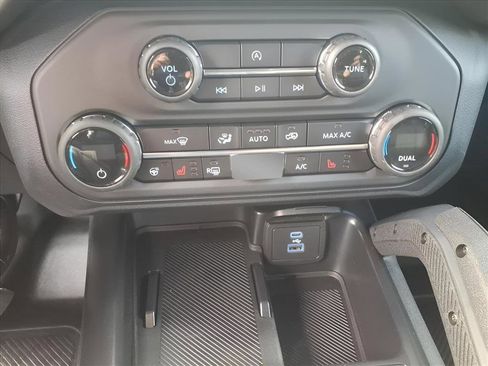 New 2025 Ford Bronco Badlands w/ Sasquatch Package image 11