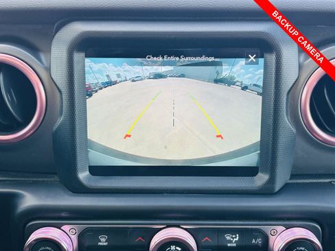 Used 2022 Jeep Wrangler Unlimited Sport AWD/4WD image 7