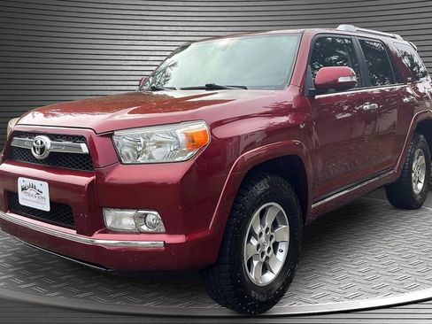 Used 2011 Toyota 4Runner SR5 w/ Convenience Pkg image 3