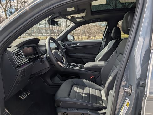 New 2026 Volkswagen Atlas Cross Sport SEL R-Line AWD/4WD image 5