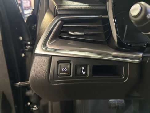 Used 2019 Cadillac XT5 Luxury image 23