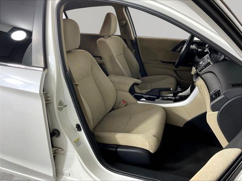 Used 2013 Honda Accord LX image 27