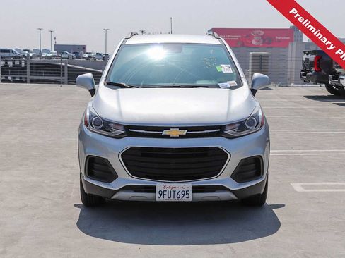 Used 2022 Chevrolet Trax LT w/ Driver Confidence Package AWD/4WD image 2