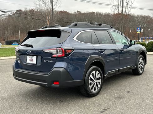 Certified 2025 Subaru Outback Premium image 4