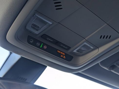 Used 2023 GMC Acadia SLE w/ Driver Convenience Package image 41