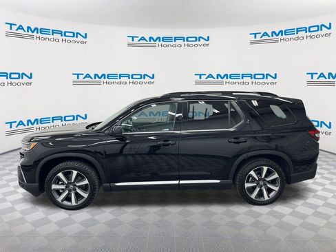 Certified 2025 Honda Pilot Touring image 2