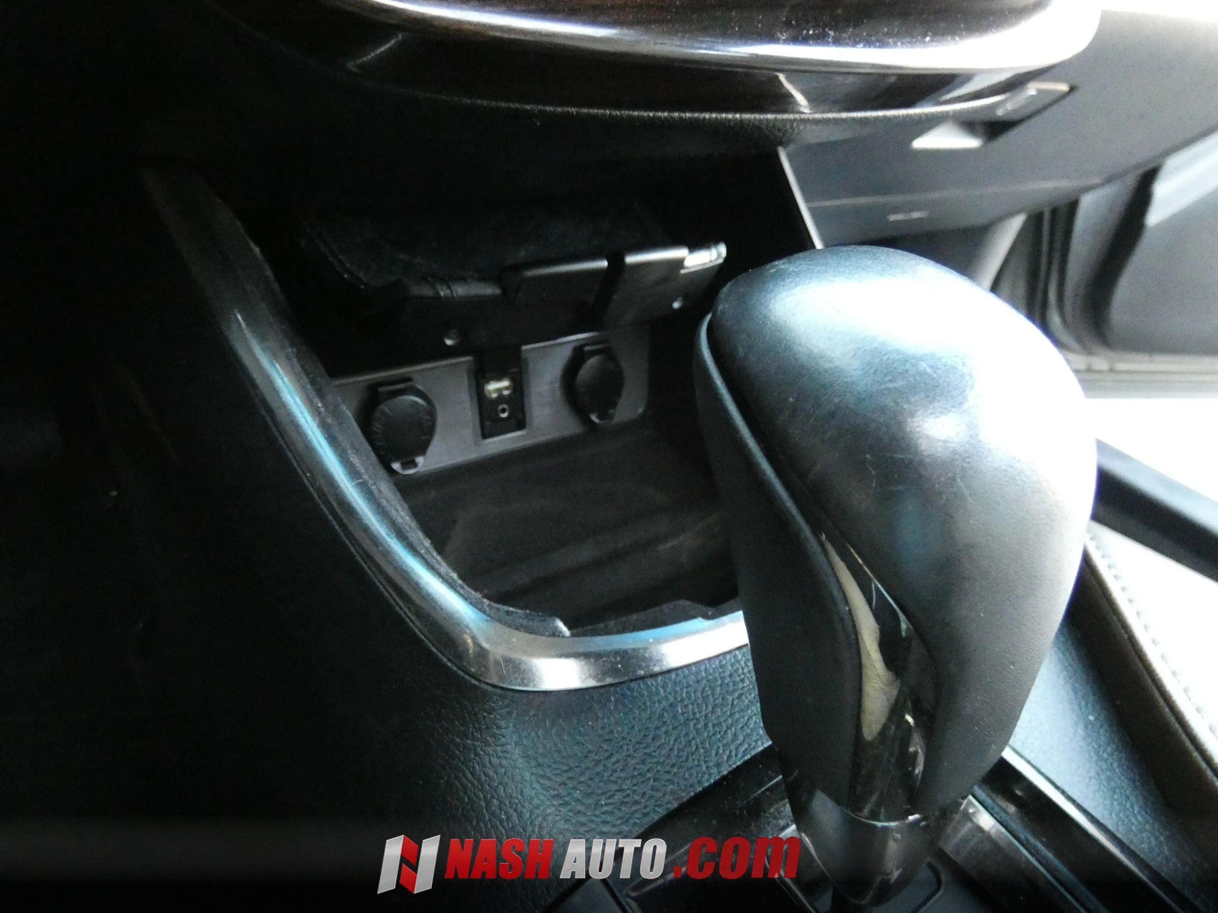 Used 2013 Toyota Avalon Limited FWD image 58