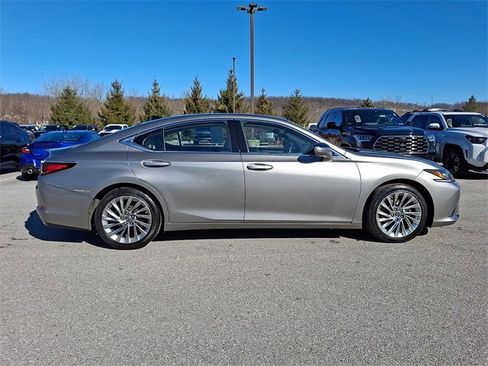 Used 2019 Lexus ES 350 Luxury w/ Accessory Package image 7
