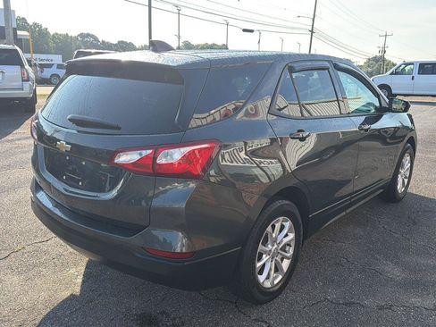 Used 2019 Chevrolet Equinox LS w/ LS Convenience Package FWD image 9