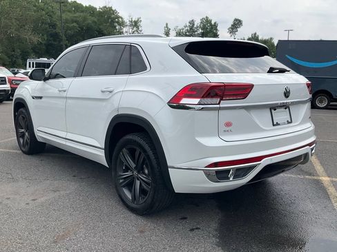 Used 2022 Volkswagen Atlas Cross Sport SEL R-Line AWD/4WD image 28