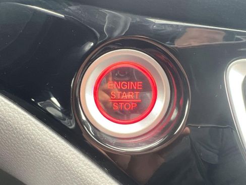 Used 2020 Honda Pilot Touring image 26