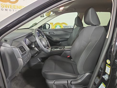 Used 2024 Nissan Rogue S AWD/4WD image 11