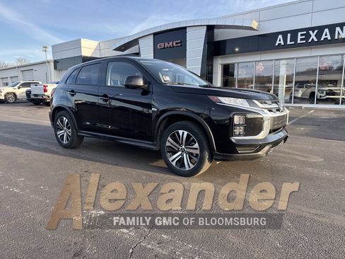 Used 2025 Mitsubishi Outlander Sport ES image 1