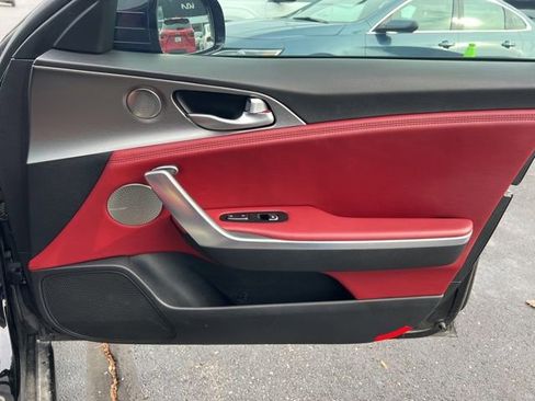 Used 2018 Kia Stinger GT2 image 33