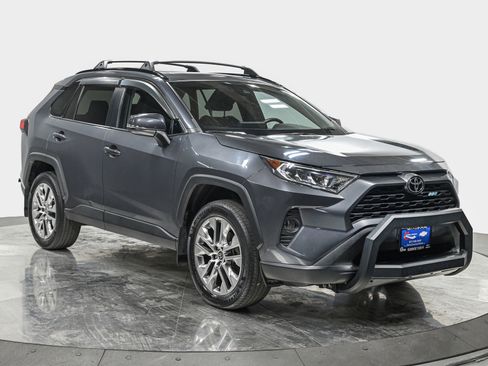Used 2021 Toyota RAV4 XLE Premium AWD/4WD image 9