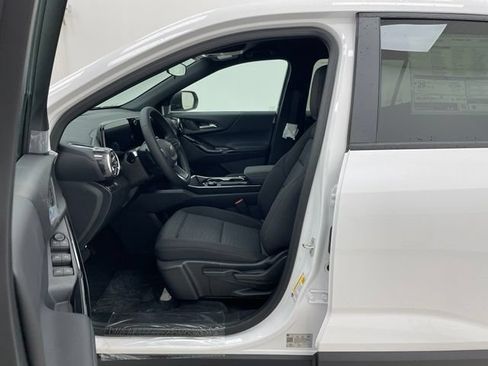 New 2026 Chevrolet Equinox LT AWD/4WD image 8