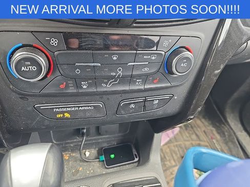 Used 2017 Ford Escape Titanium AWD/4WD image 14