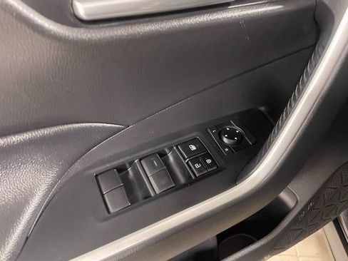 Used 2021 Toyota RAV4 XLE w/ Convenience Package AWD/4WD image 20