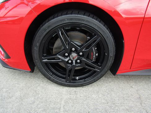 Used 2024 Chevrolet Corvette Stingray Premium Cpe w/ Z51 Performance Package RWD image 23