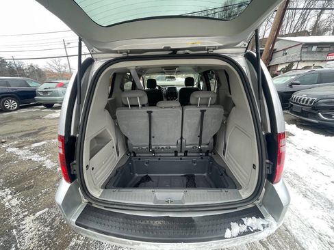 Used 2008 Dodge Grand Caravan SE w/ Entertainment Group 1 image 12