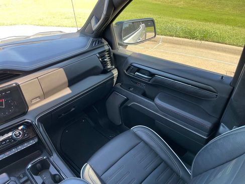 Used 2023 GMC Sierra 1500 AT4X AWD/4WD image 13