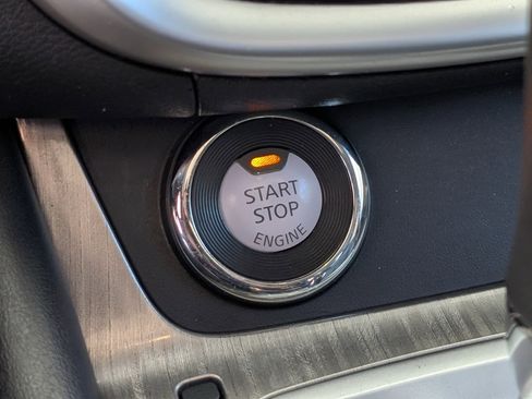 Used 2018 Nissan Murano Platinum w/ Cargo Package image 36