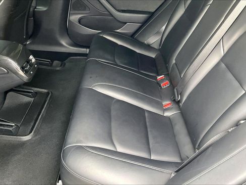Used 2019 Tesla Model 3 Long Range image 16