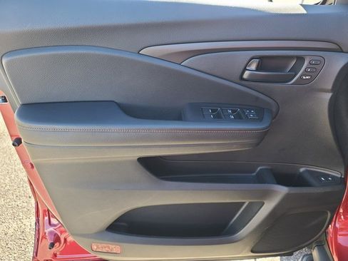 Certified 2025 Honda Passport TrailSport image 11