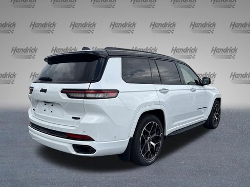 Used 2023 Jeep Grand Cherokee L Summit AWD/4WD image 9