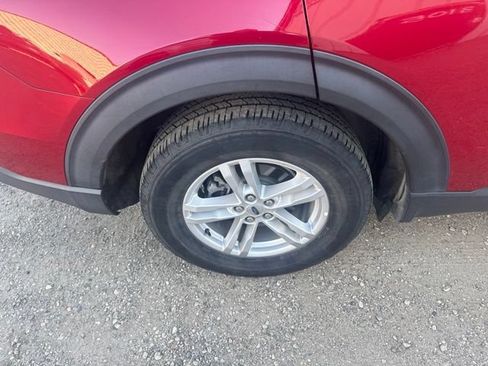 Used 2020 Ford Explorer XLT AWD/4WD image 17