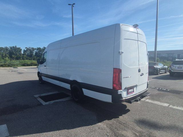 Used 2022 Mercedes-Benz Sprinter 3500 image 8