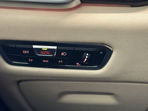 Used 2022 BMW X5 xDrive40i AWD/4WD image 32