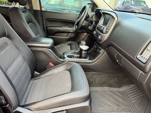 Used 2015 GMC Canyon SLE w/ All-Terrain Package AWD/4WD image 5