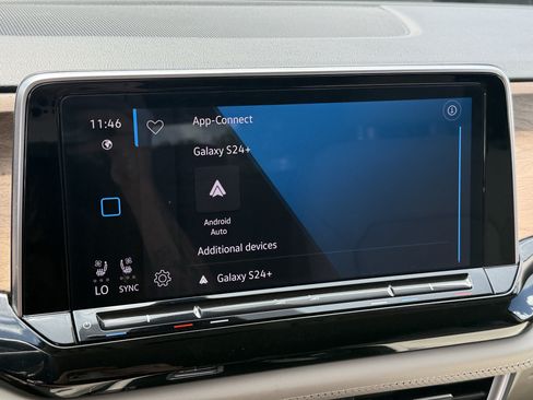 Used 2024 Volkswagen Atlas SE FWD image 20
