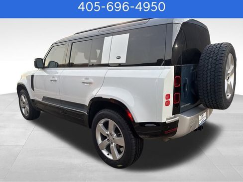 Used 2024 Land Rover Defender 110 S image 4