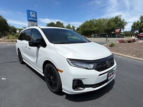 New 2026 Honda Odyssey Sport-L image 2