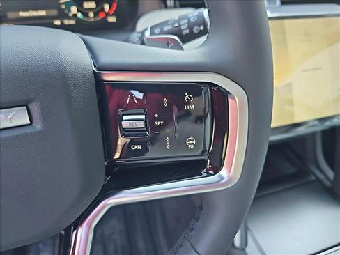 New 2025 Land Rover Discovery Sport S image 19